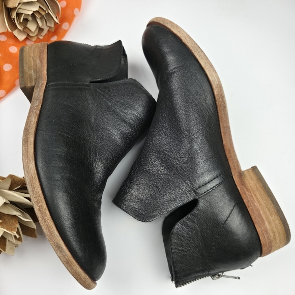 Kork-Ease Shoes - Kork Ease Black Leather Ankle Boots Sz 6.5m